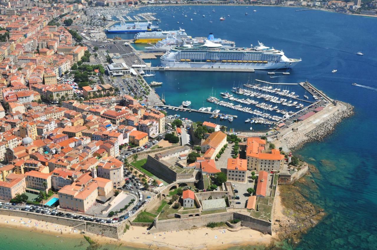 F3 - Standing Centre Ville Calme Et Climatise Ajaccio  Exterior photo